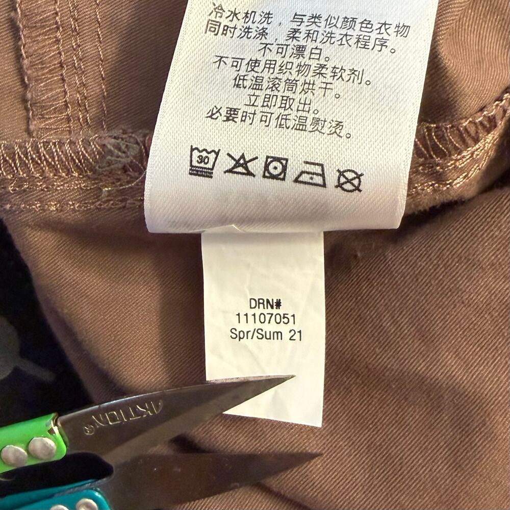 Eddie Bauer Shorts Flex Waist Zip Pocket Outdoor Hiking Golf 10” Mauve Men’s 38 - Picture 8 of 11